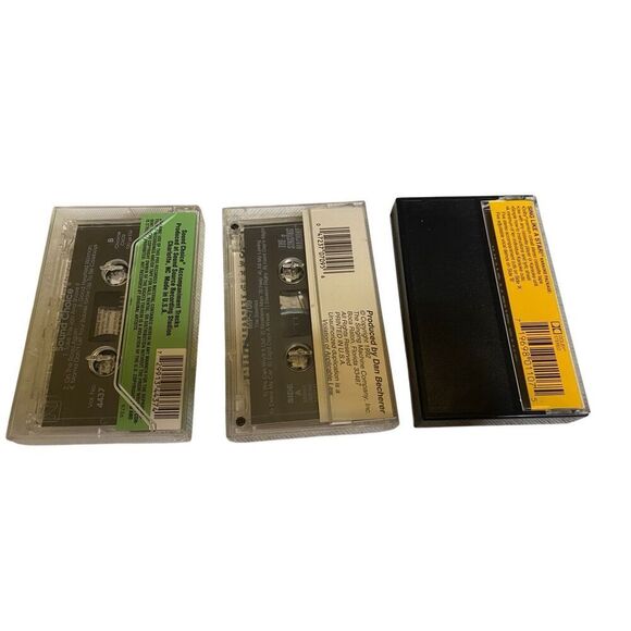 Lot of 3 Cassette Tapes Beatles Volume 2 Country Classics Vol 2 Party Songs - Picture 2 of 3